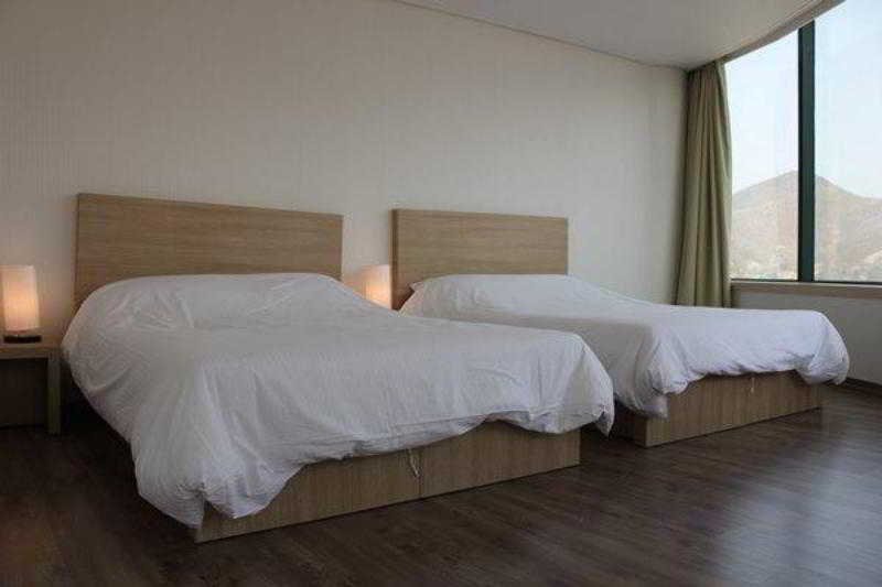 Elena Business Hotel Yeosu Εξωτερικό φωτογραφία